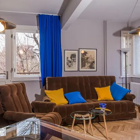Colorful Two Bedroom Next To Serdika Center Sofia
