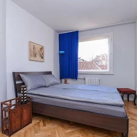 Colorful Two Bedroom Next To Serdika Center