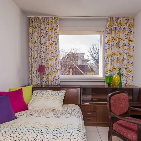 Colorful Two Bedroom Next To Serdika Center *